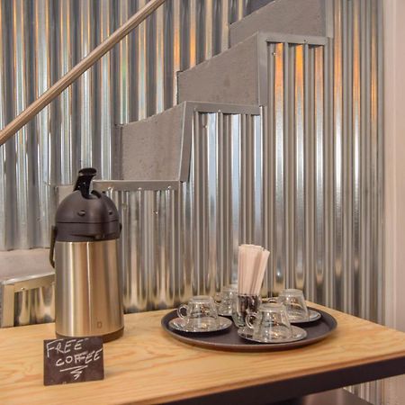 The Lx Hill Hostel Lisbon Luaran gambar