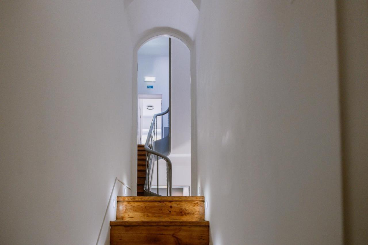 The Lx Hill Hostel Lisbon Luaran gambar
