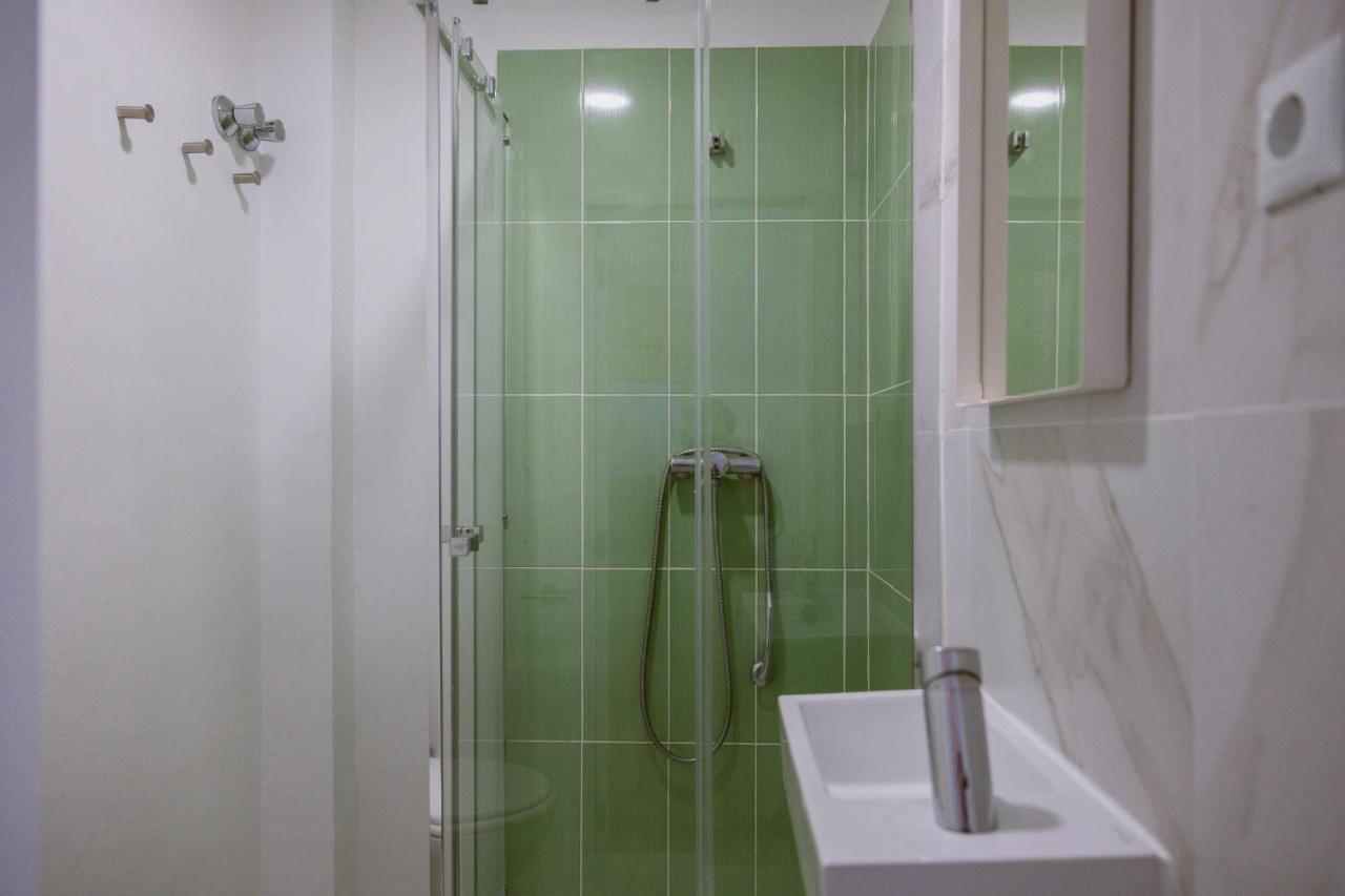 The Lx Hill Hostel Lisbon Luaran gambar
